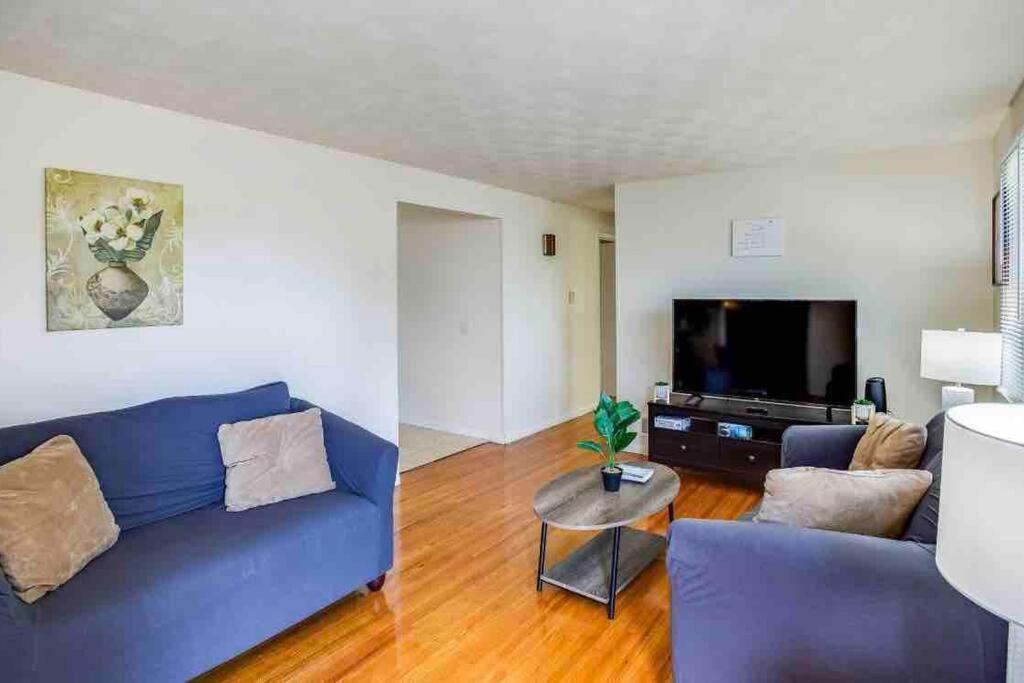 {Hot Tub In Ranch} Mins To Airport/Uofr/Strng/Dwtn Villa Rochester Bagian luar foto